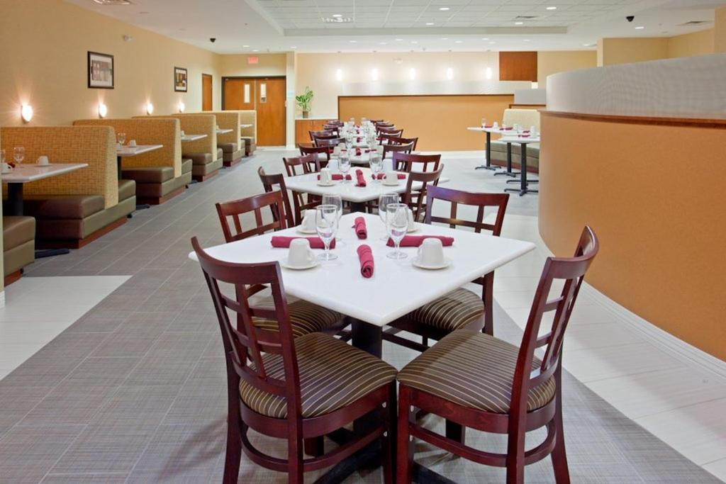 Holiday Inn Austin North By Ihg Раунд Рок Екстериор снимка